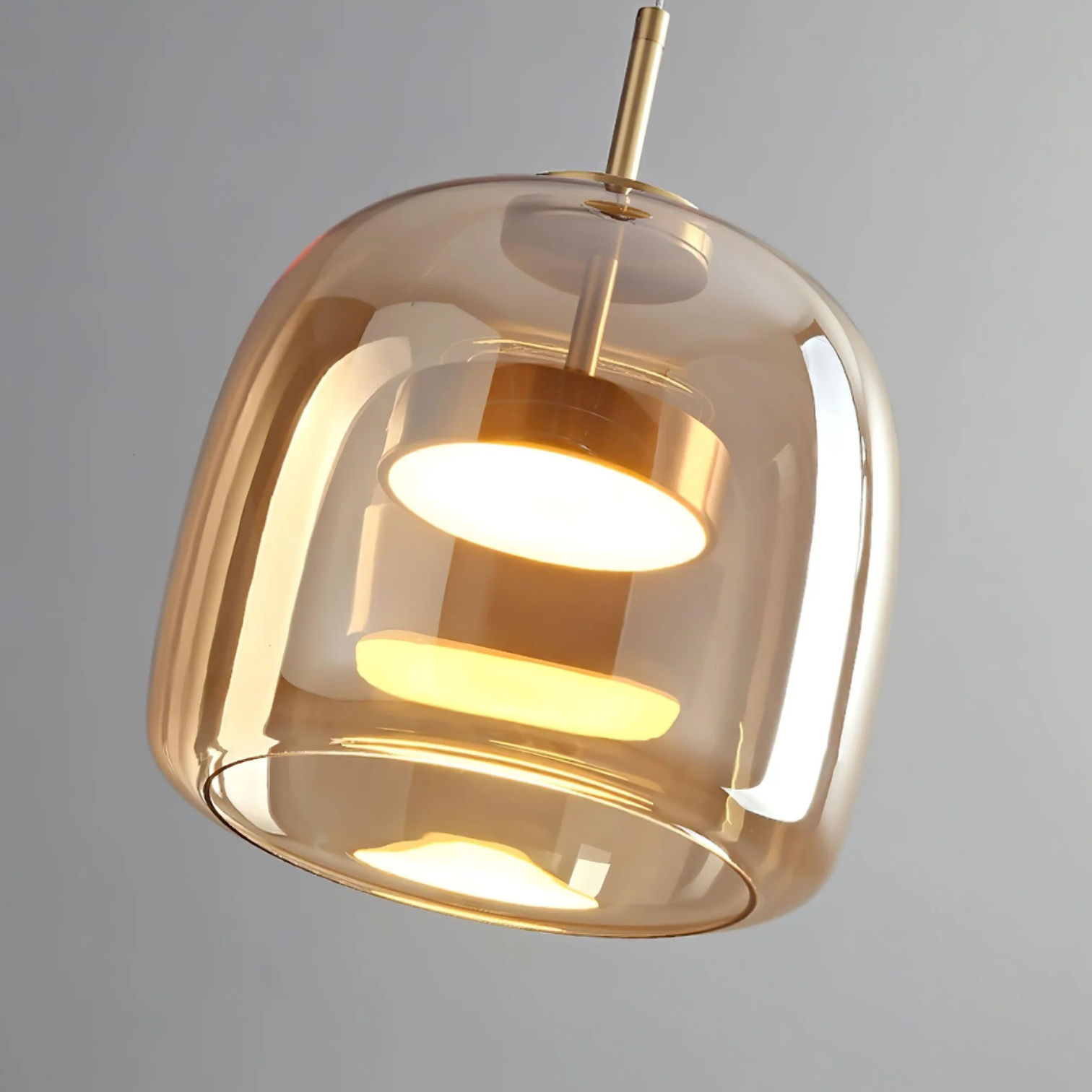 Curved Mirror-Finish Pendant Lamp