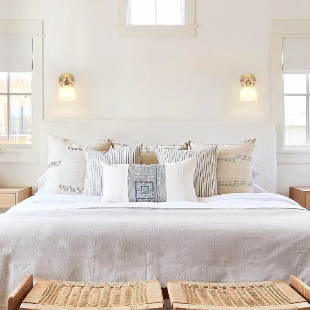 Pleated Glass Wall Lamp