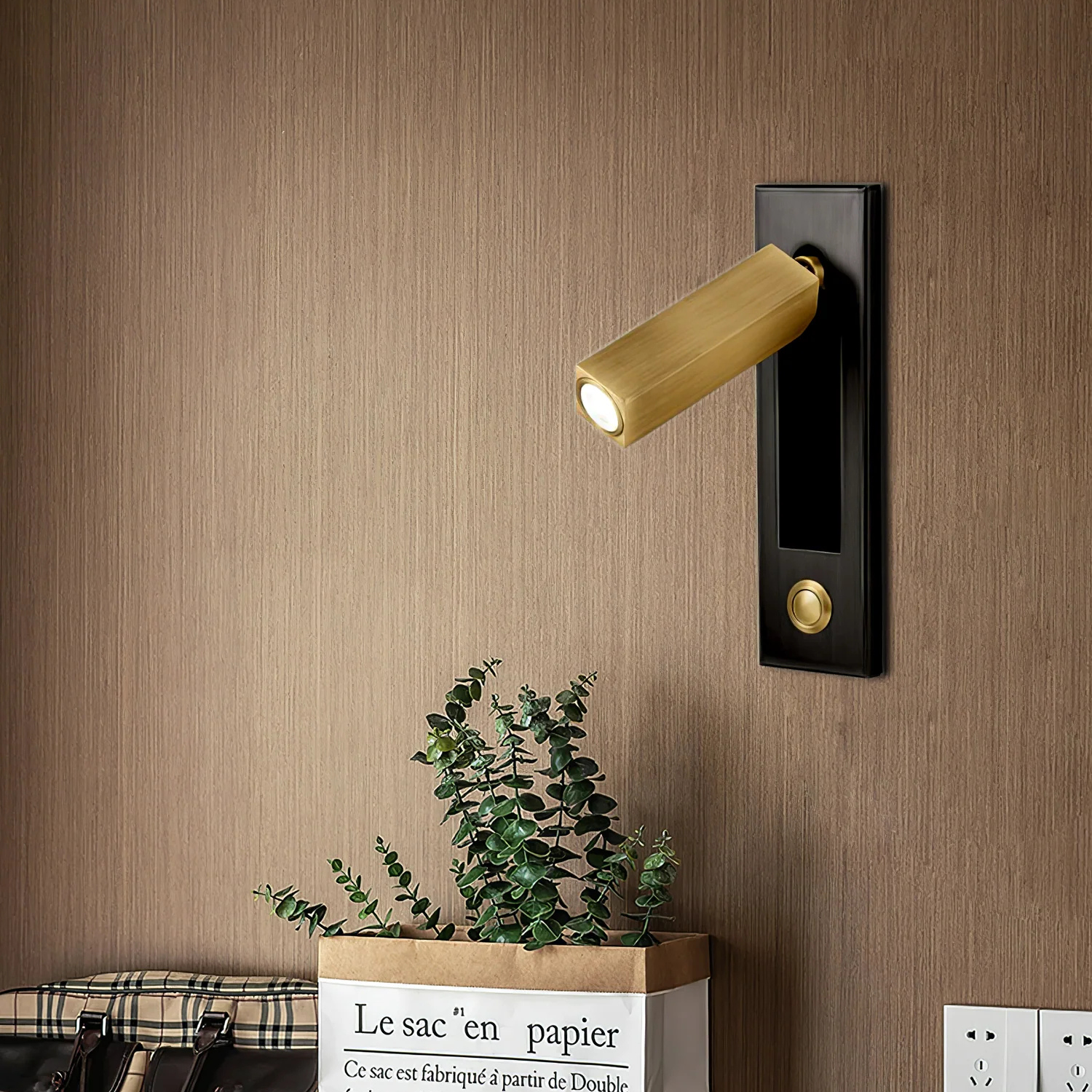 Minimalist Recessed Wall Lamp
