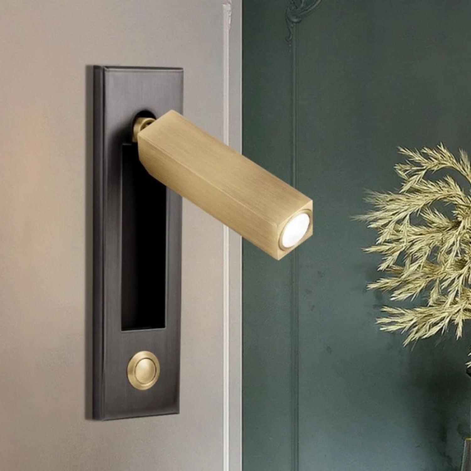 Minimalist Recessed Wall Lamp